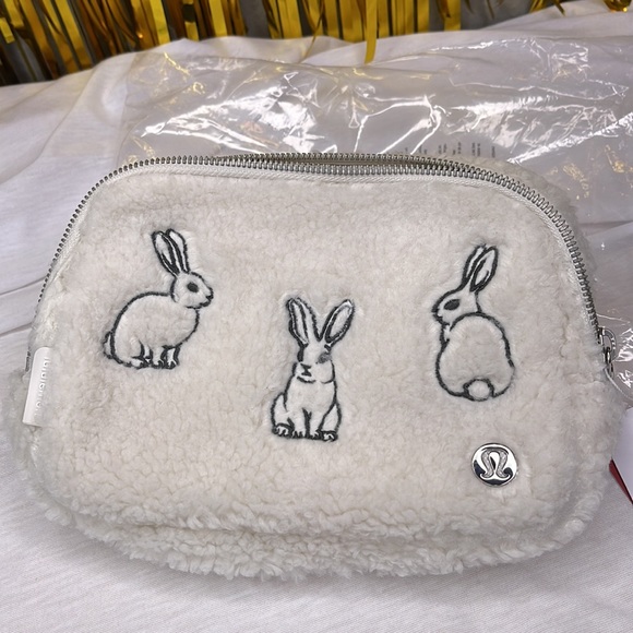 NWT - LULULEMON LUNAR NEW YEAR SHERPA EVERYWHERE BELT BAG -2nd - Picture 14 of 16